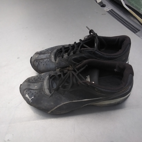 Used black puma shoes - Picture 2 of 9